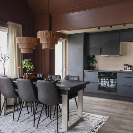 Seaside Retreat Near The Atlantic Ocean Road * AVEROY